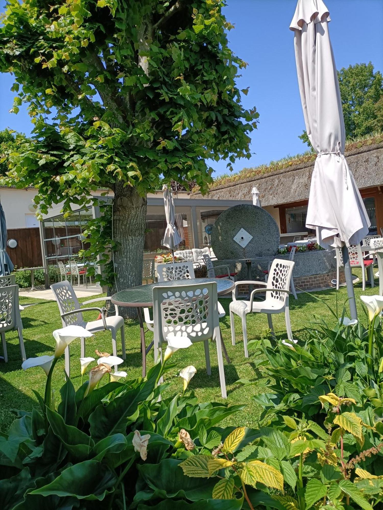 Auberge Du Vieux Tour Le Manoir Canapville  Exterior foto